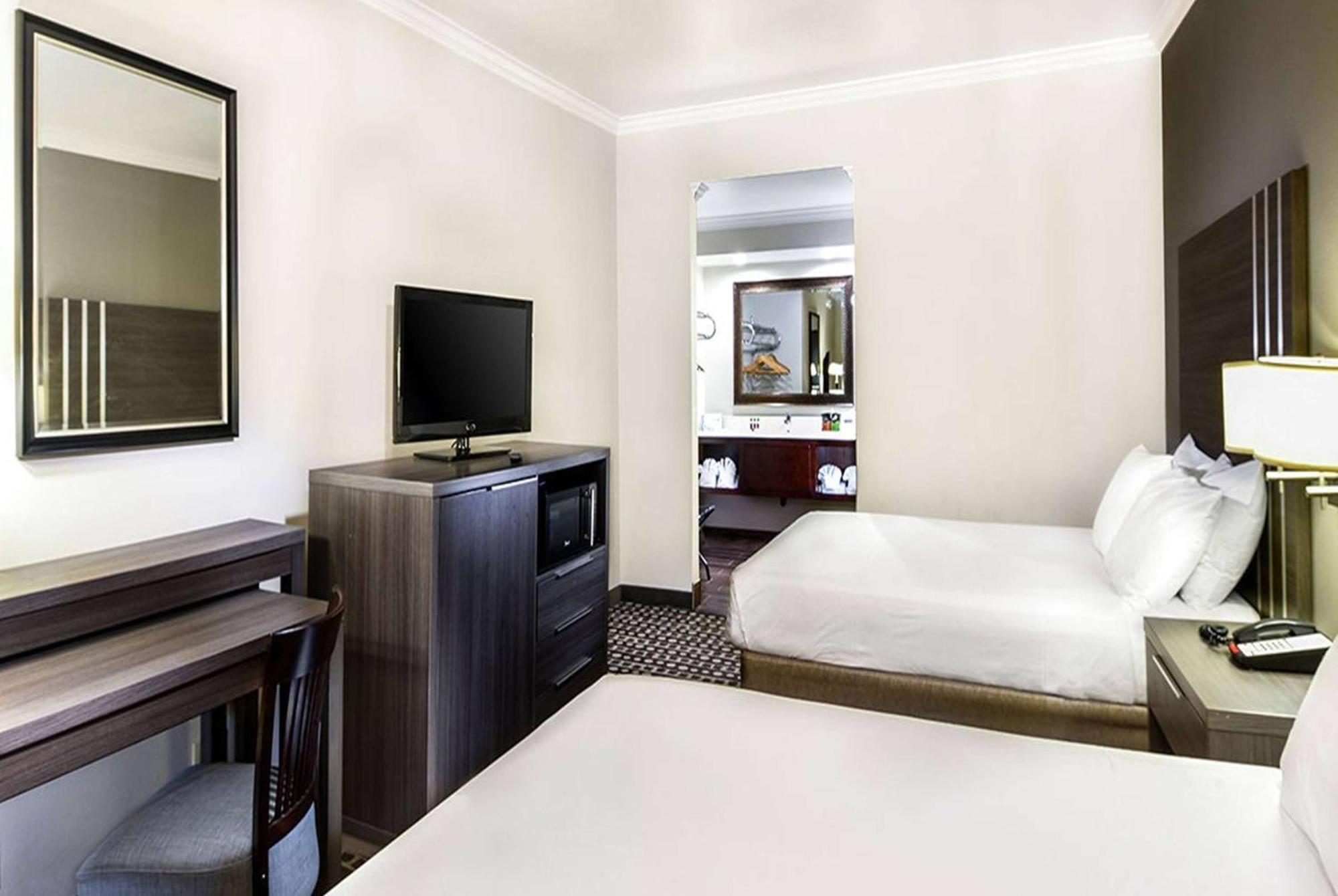Travelodge By Wyndham Commerce Los Angeles Area Εξωτερικό φωτογραφία